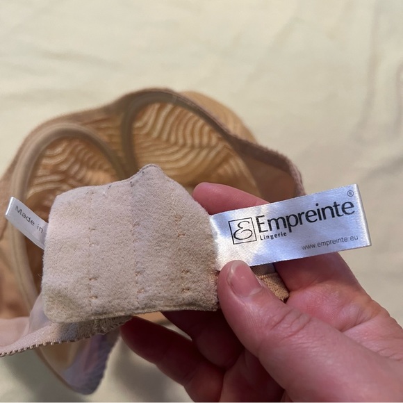 Imprerinte Luxury sheer sexy cream tone bra. Size 34F. - Picture 10 of 11